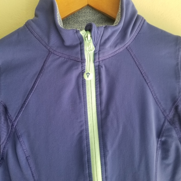 Ivivva lululemon purple zip up sweater - Picture 4 of 14